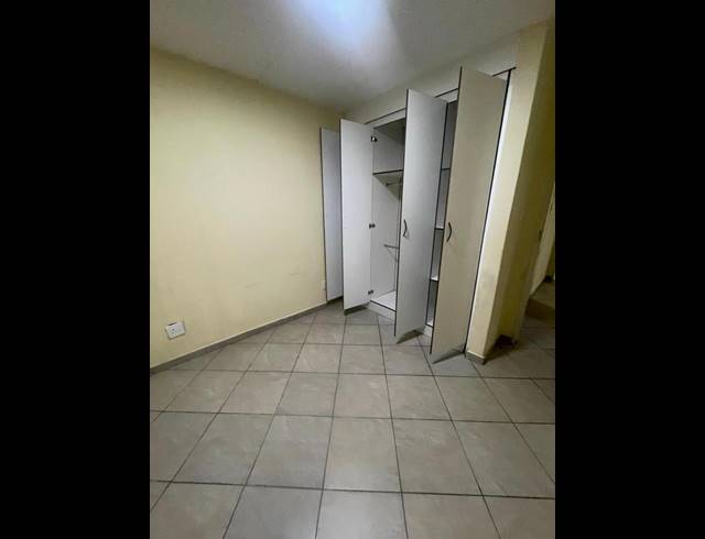 2 BEDROOM PROPERTY TO RENT IN WITPOORTJIE